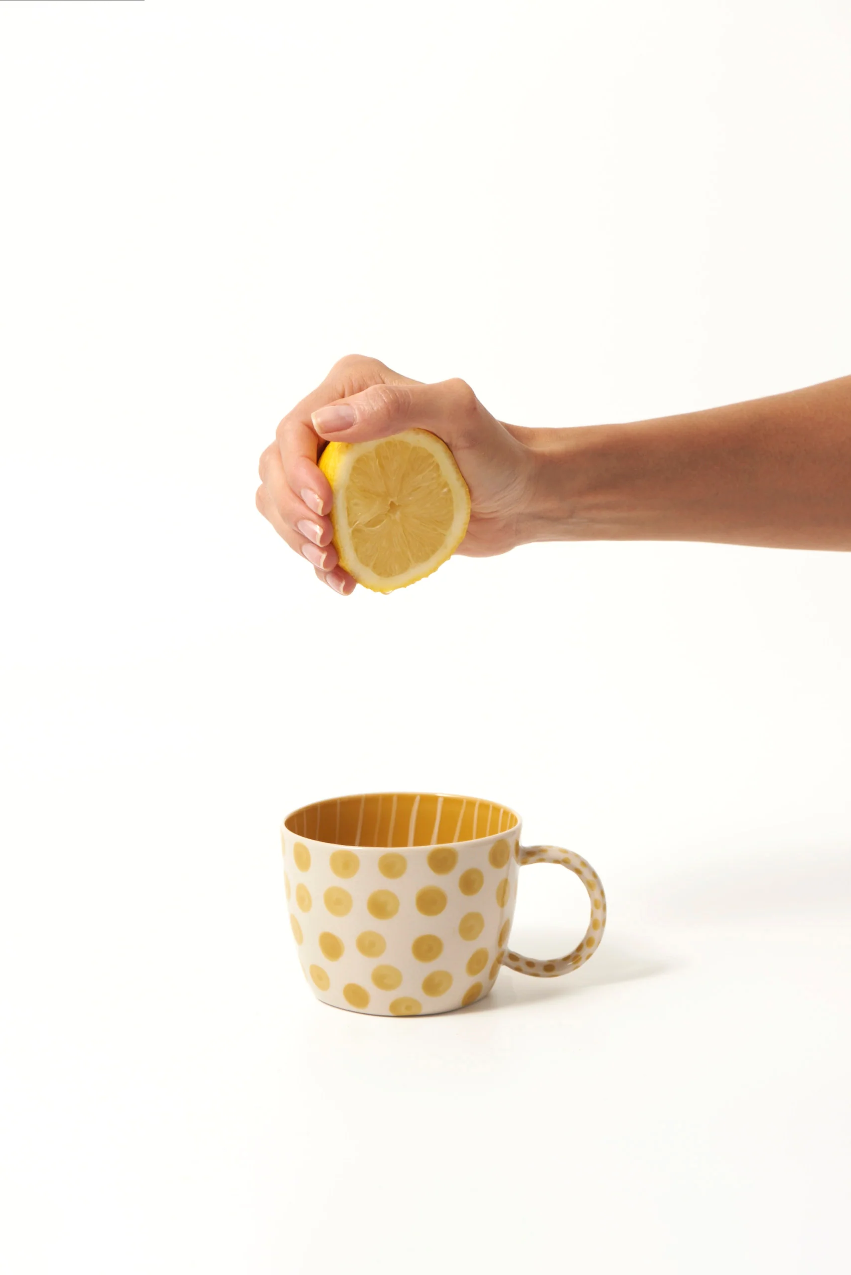 CHINO MUG MUSTARD DOT - Image 3